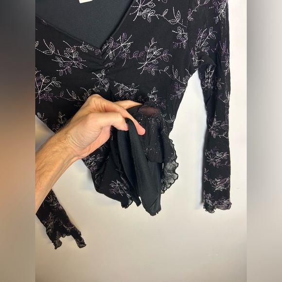 W Wrapper Vtg Y2K Top Blouse Size L Stretch Bell Sleeve Embroidery V-Neck Goth - Picture 6 of 11